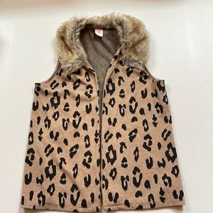 Cheetah print, tan & brown faux fur collared vest.  Girls size large + plus